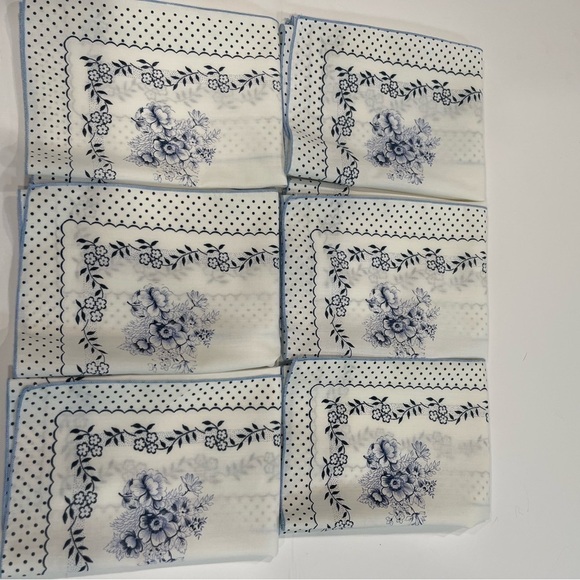 Table napkins (cotton) 16 X 16 inches,  blue with flowers and scrolling. - Picture 2 of 3